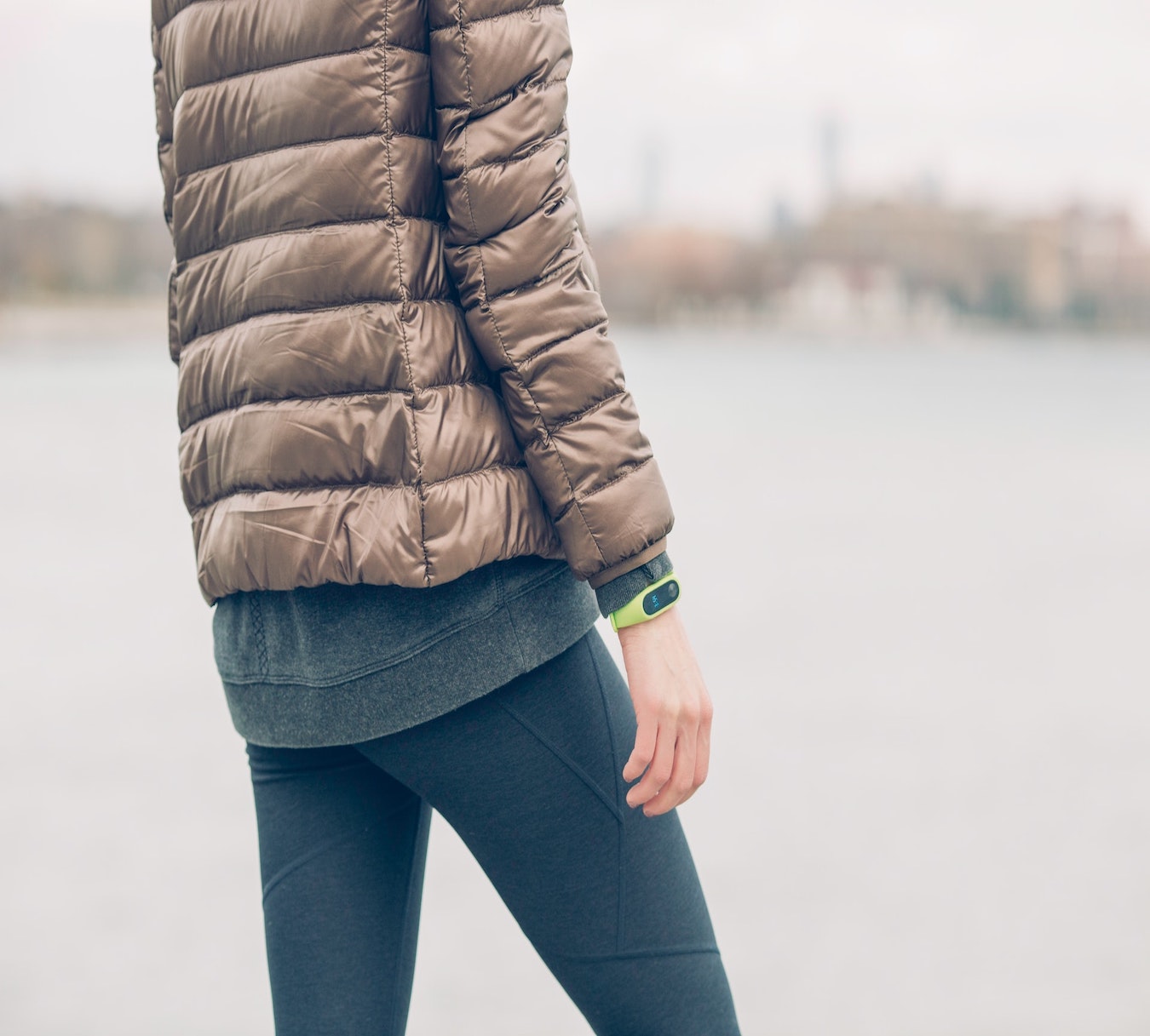 人が立っている写真